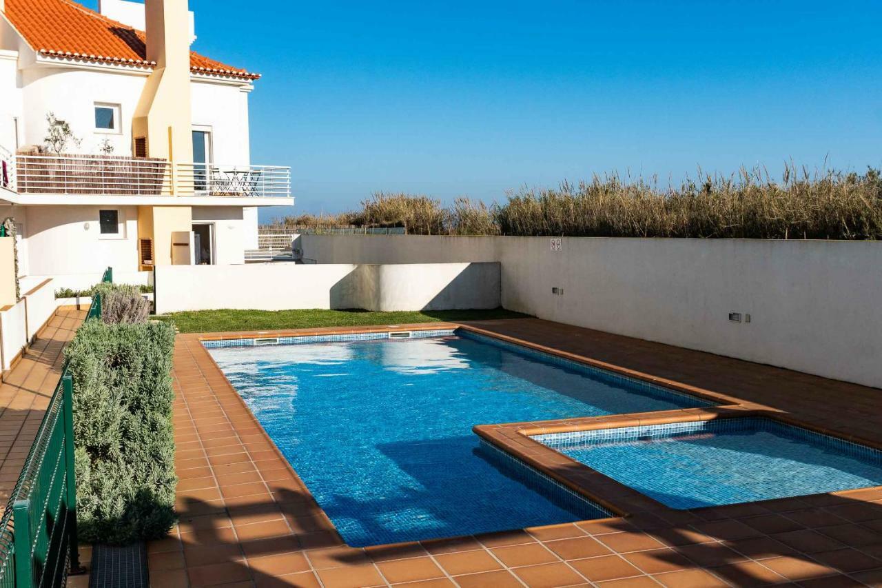 Apartments Baleal: Sunshine By The Pool Феррел Экстерьер фото