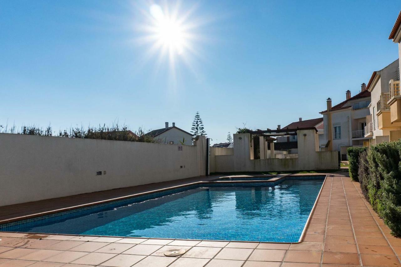 Apartments Baleal: Sunshine By The Pool Феррел Экстерьер фото